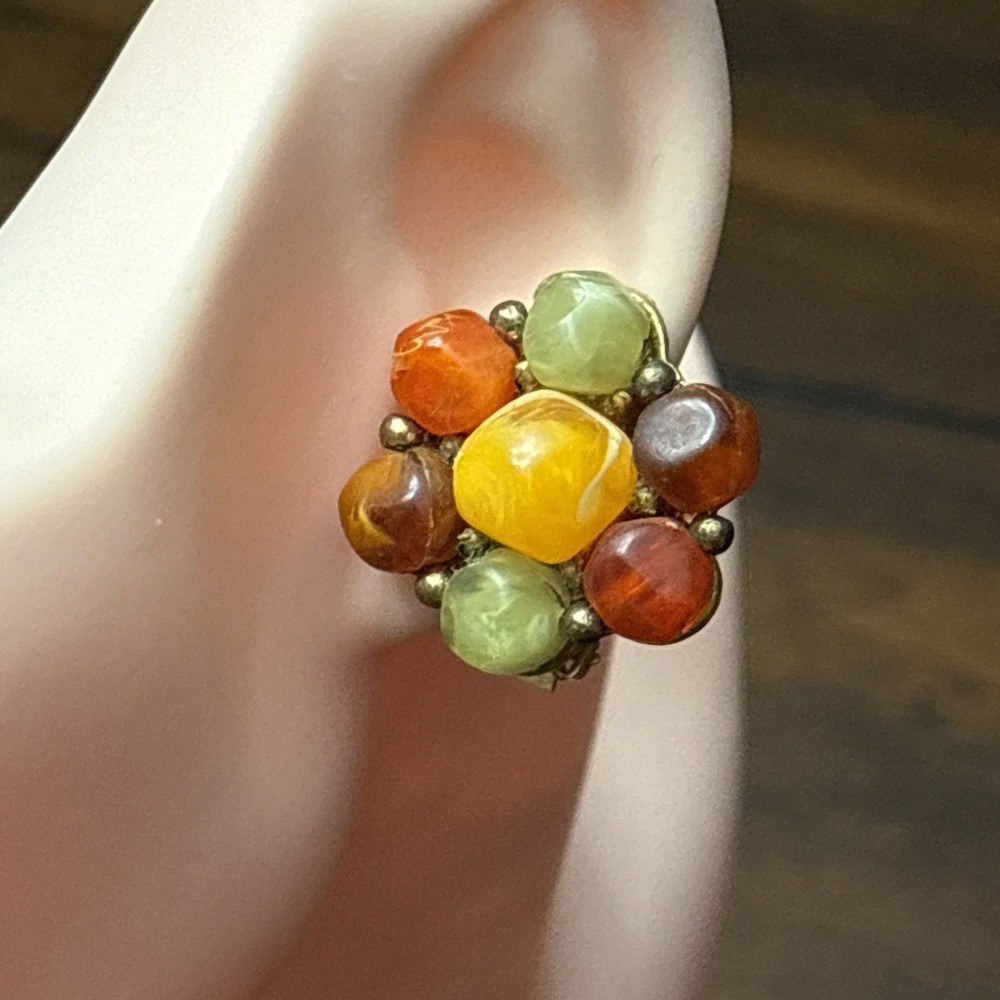 vintage kramer clip‎ on earrings multi color beaded Signed Yellow green orange